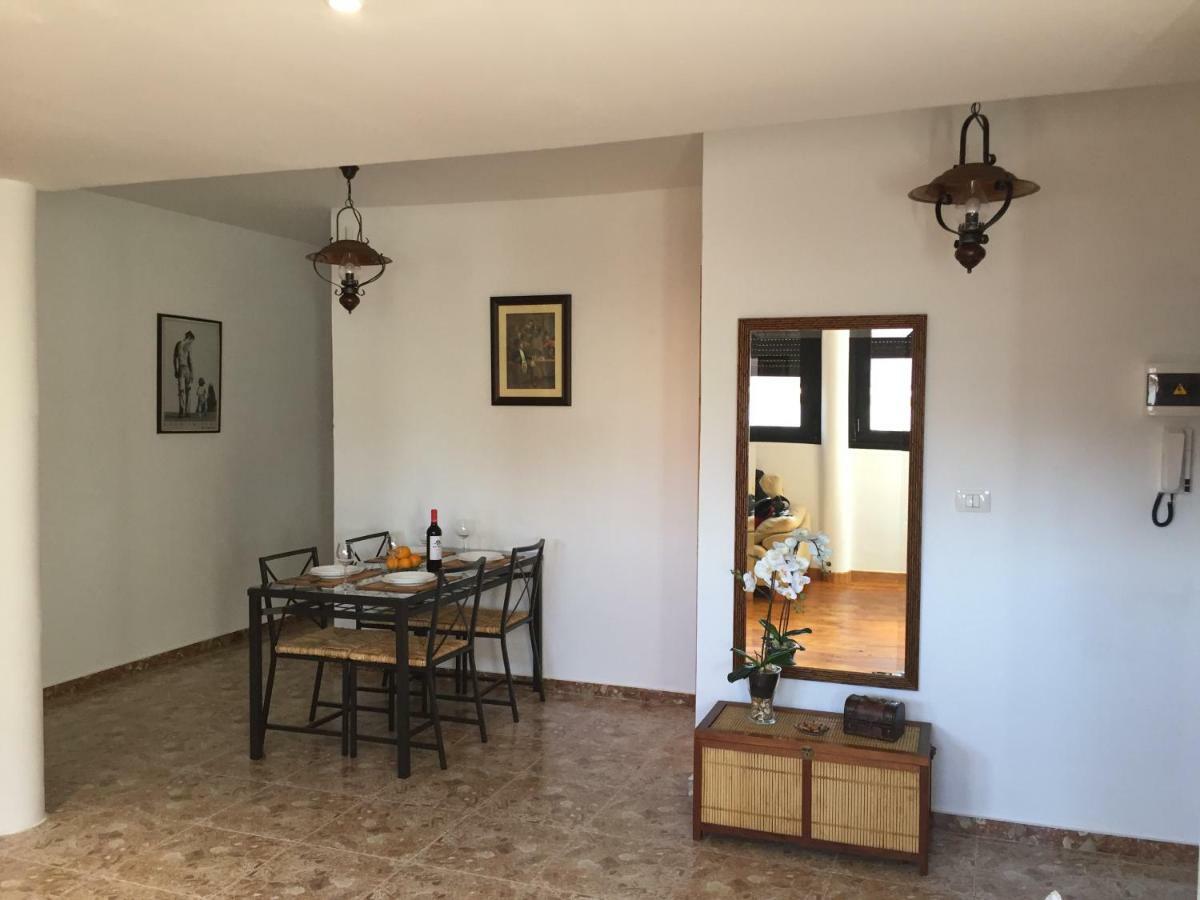 Апартаменти Apartamento Situado En El Centro De Santa Cruz Екстер'єр фото